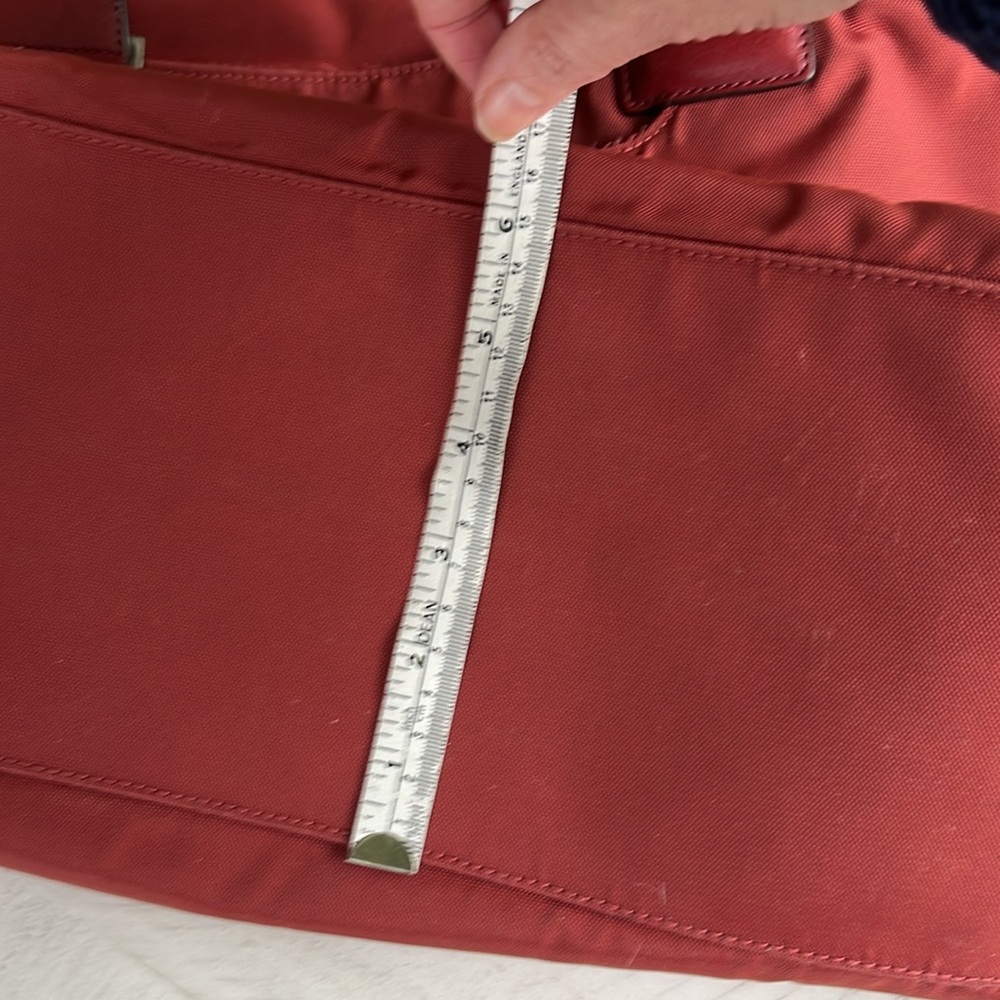 Elegant Red Tote Bag - Picture 16 of 16